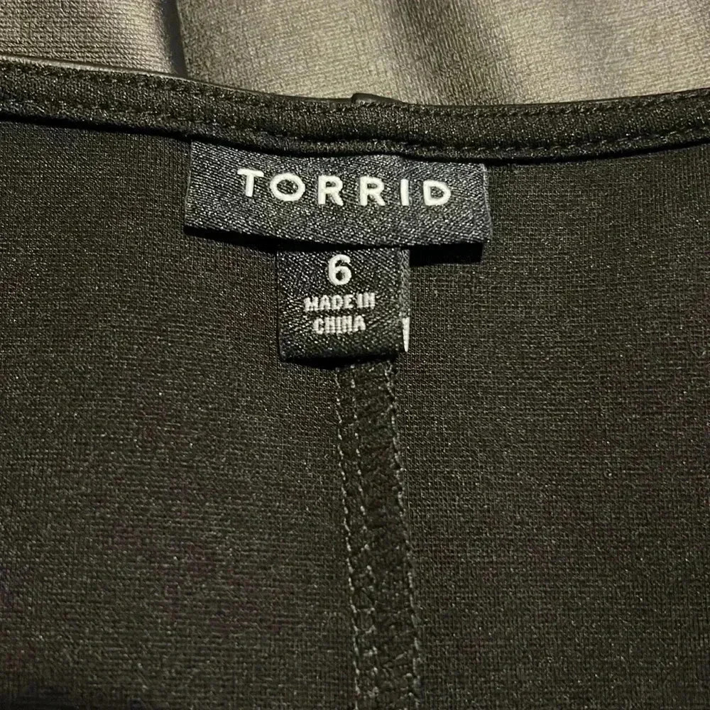 Torrid Women’s Sleeveless Black Faux Leather A-Line Dress 19 - Picture 3 of 5